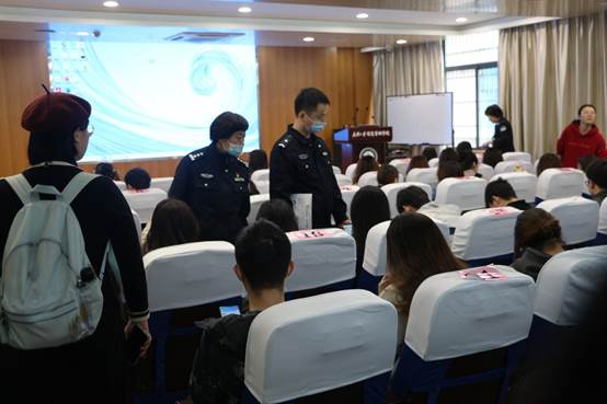 说明: G:\2020-2021学年(下)\安全教育\2021年4月22日(周四)下午:防电信诈骗培训会\新闻稿0426\图一.jpg