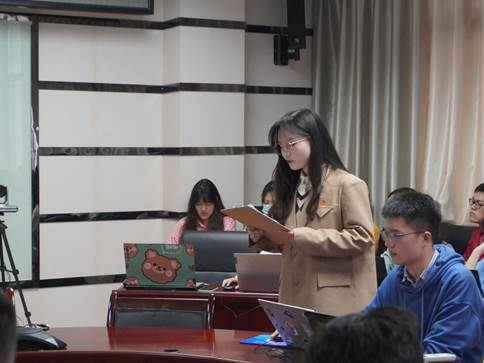 说明: F:\2.党建\党支委研习营\党团学研习营新闻稿\图三.jpg 说明: F:\2.党建\党支委研习营\党团学研习营新闻稿\图三.jpg